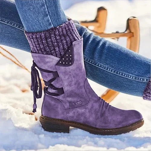Bottines femme – Coupe ajustée – Liseré tricoté – Clous décoratifs – Laçage arrière