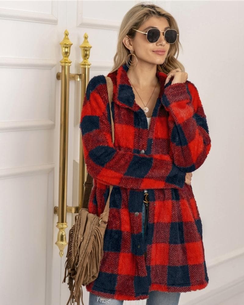 Laura - La veste à carreaux stylée
