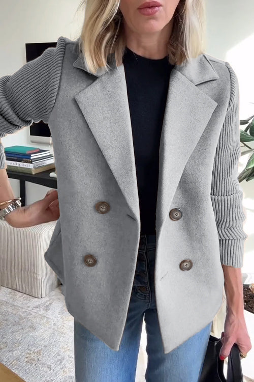 Blazer femme – Coupe cintrée – Double boutonnage – Tissu doux – Manches en maille côtelée