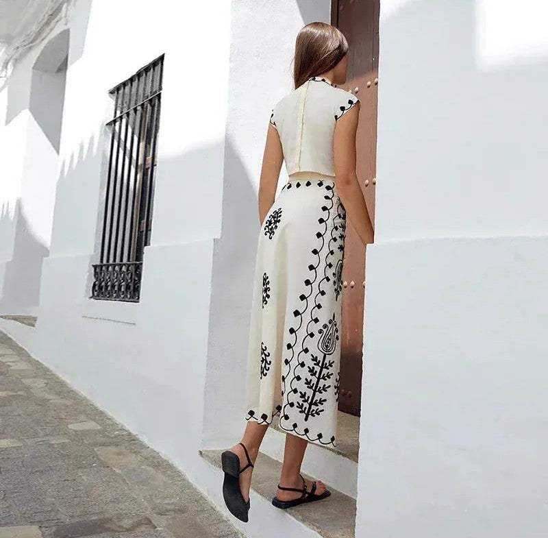 Ensemble Femme - Haut Court Manches Courtes Brodé + Jupe Taille Haute Portefeuille