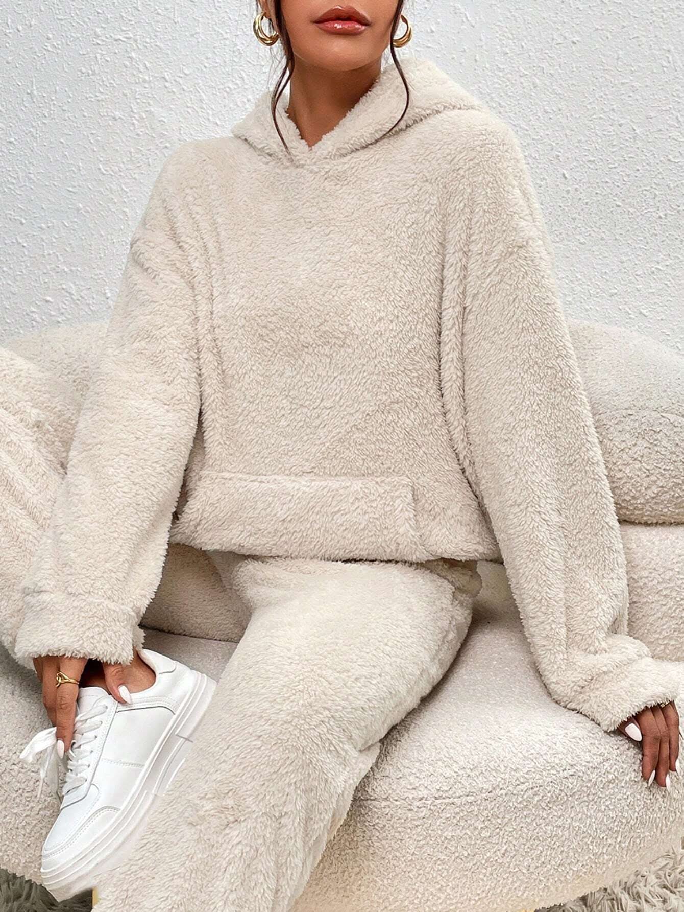 Ensemble Loungewear Femme - Tissu Doux et Chaud - Confort Optimal - Style Élégant et Décontracté