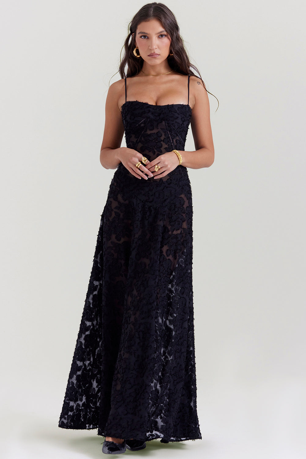Robe Maxi Femme – Dentelle Brodée – Décolleté Cœur – Bretelles Fines Élégantes