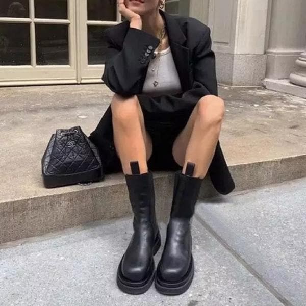 Bottes Femme - Cuir Lisse - Semelle Épaisse - Style Moderne et Audacieux