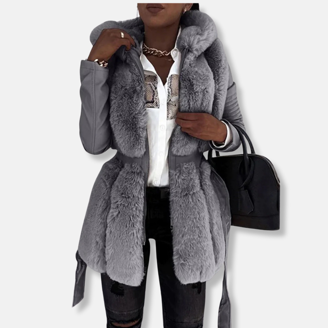 Veste femme en similicuir – Coupe cintrée – Col fausse fourrure – Manches matelassées