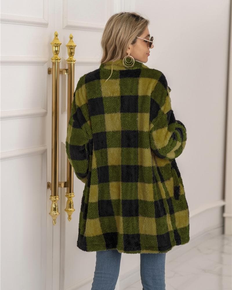 Laura - La veste à carreaux stylée