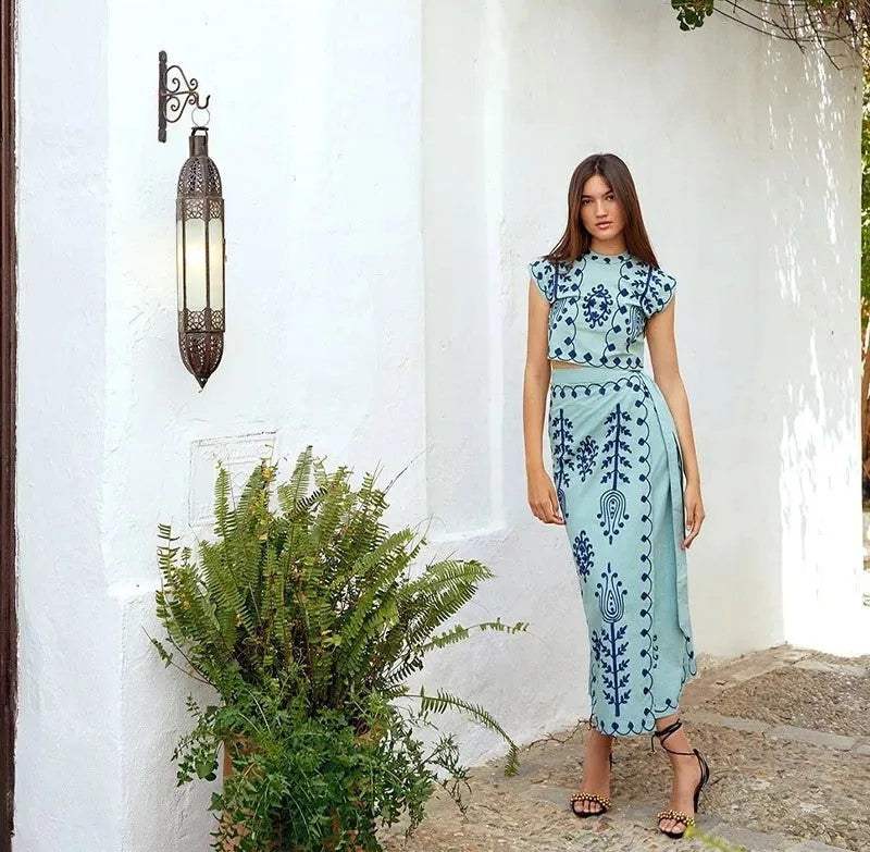 Ensemble Femme - Haut Court Manches Courtes Brodé + Jupe Taille Haute Portefeuille