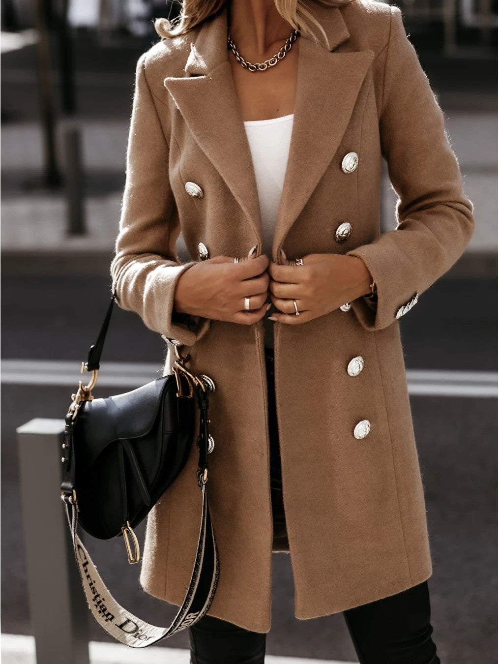 Blazer femme – Coupe cintrée – Aspect laine – Double boutonnage – Col tailleur