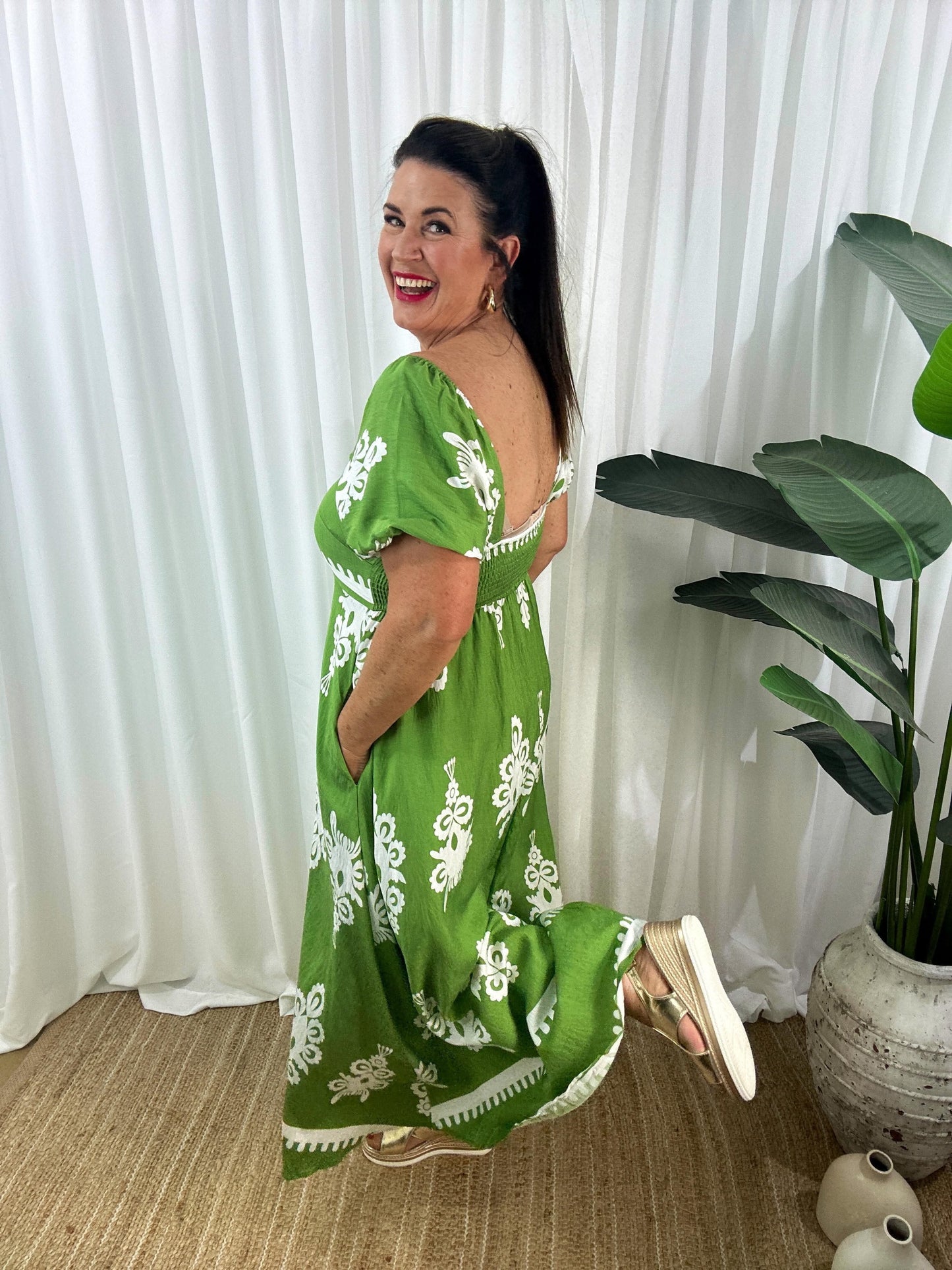 Robe Longue Femme - Épaules Dénudées - Manches Courtes Bouffantes - Fluide et Élégante