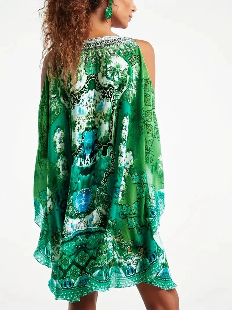 Robe caftan émeraude enchantée avec collier orné de bijoux pour femme