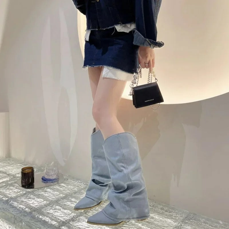 Bottes cowboy en denim longueur genou - Style tendance et robuste