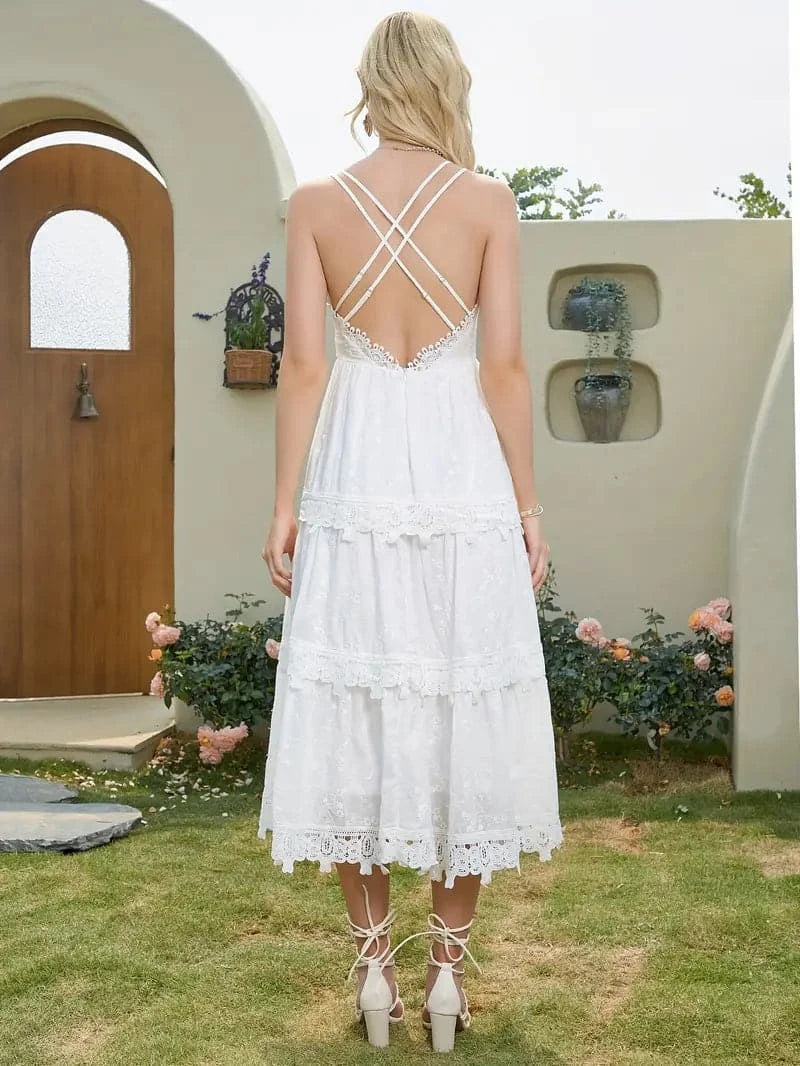 Robe d'été en dentelle blanche avec ourlet à volants pour femme