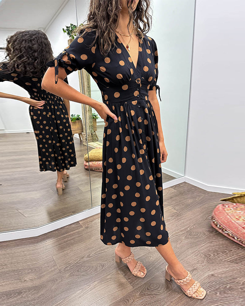 Robe Midi Femme – Coupe Évasée – Col V – Manches Courtes à Nouer – Boutonnée Devant – Motif Pois