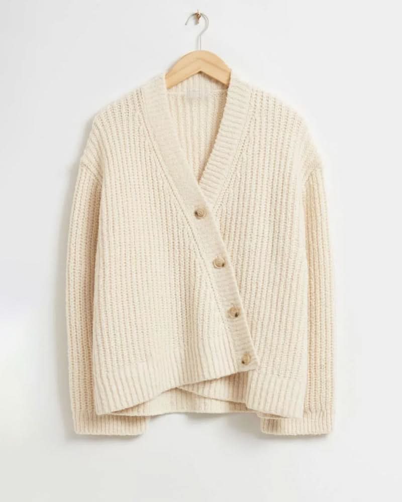 Schicke bequeme asymmetrische Strickjacke für Damen