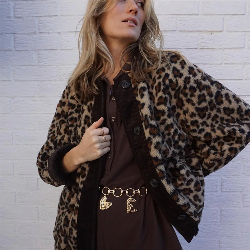 Veste femme – Coupe oversize – Texture effet fourrure – Imprimé léopard – Boutons