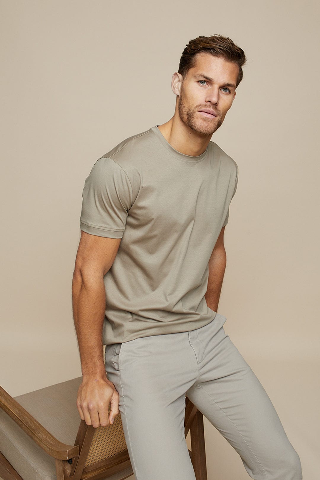T-shirt col rond homme - Coupe ajustée - Manches courtes - Tissu doux et respirant