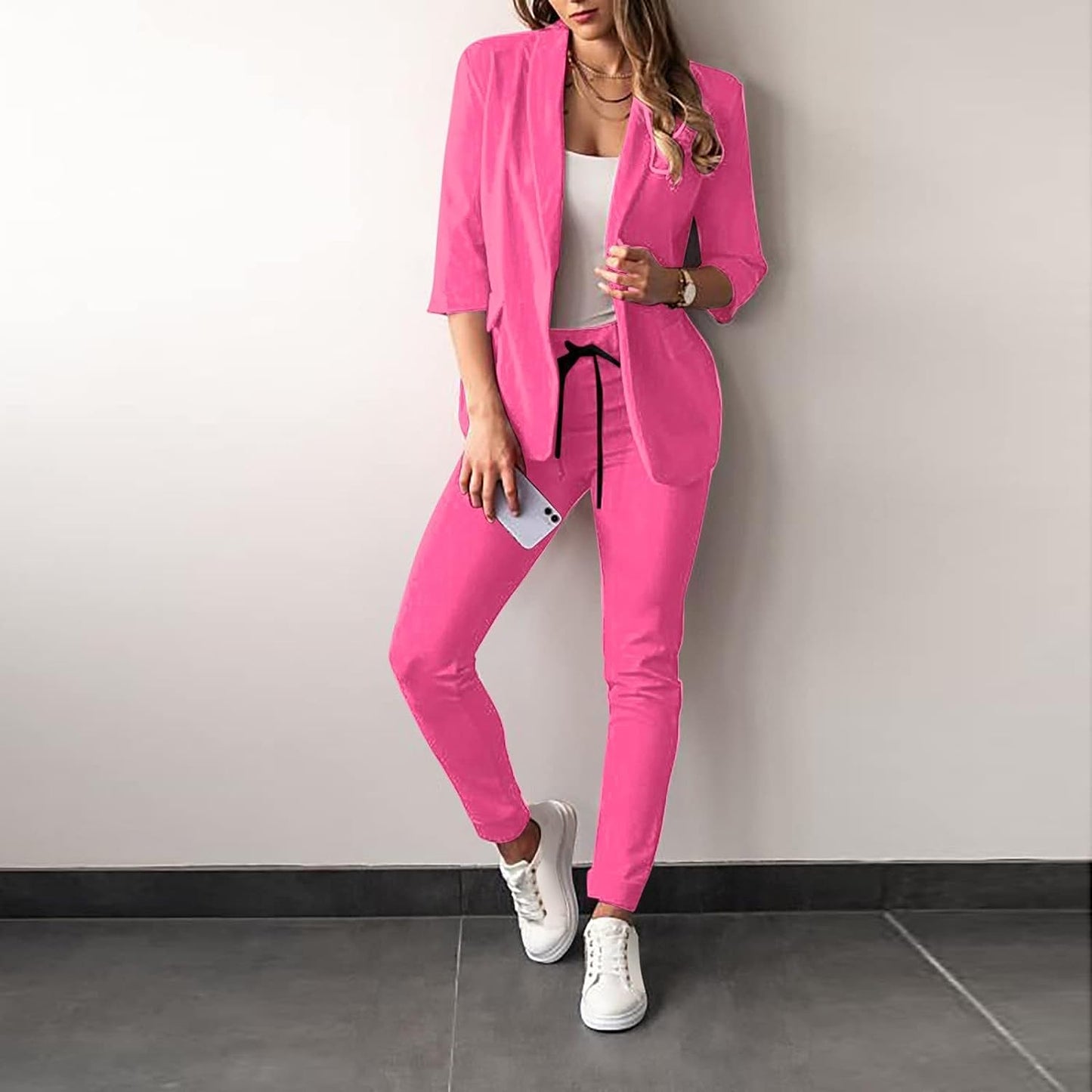 Tailleur femme – Blazer cintré manches 3/4 – Pantalon slim – Tissu haut de gamme