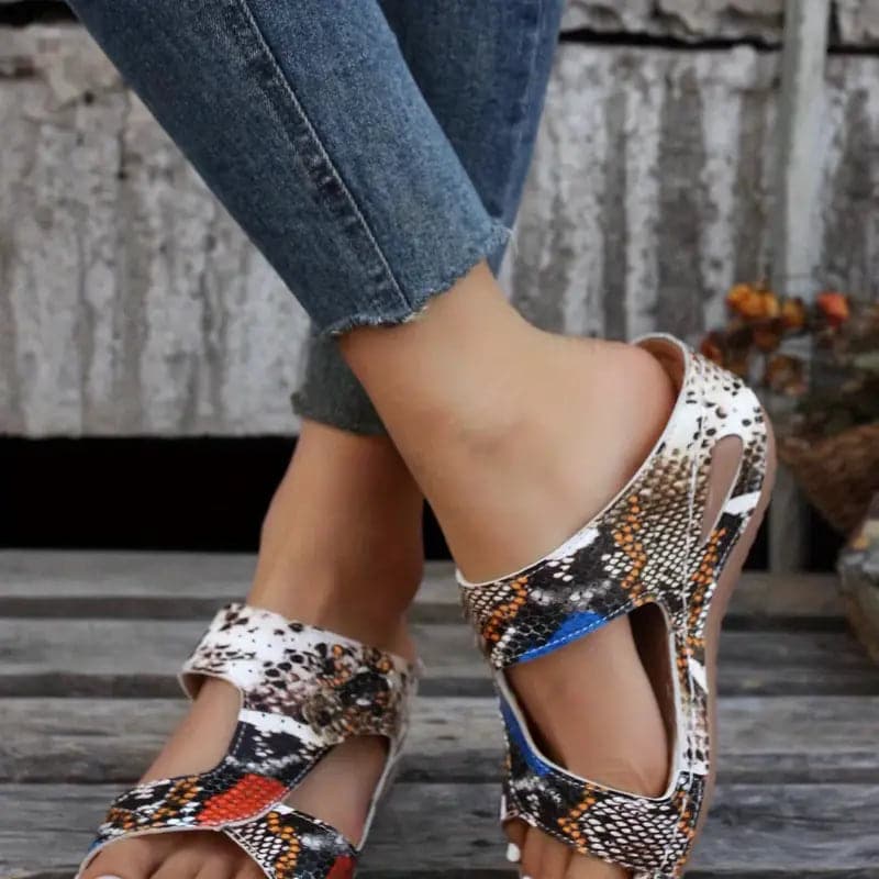 Sandales Compensées Femme - Cuir Perforé - Confort Coussiné - Design Fleur Ouvert