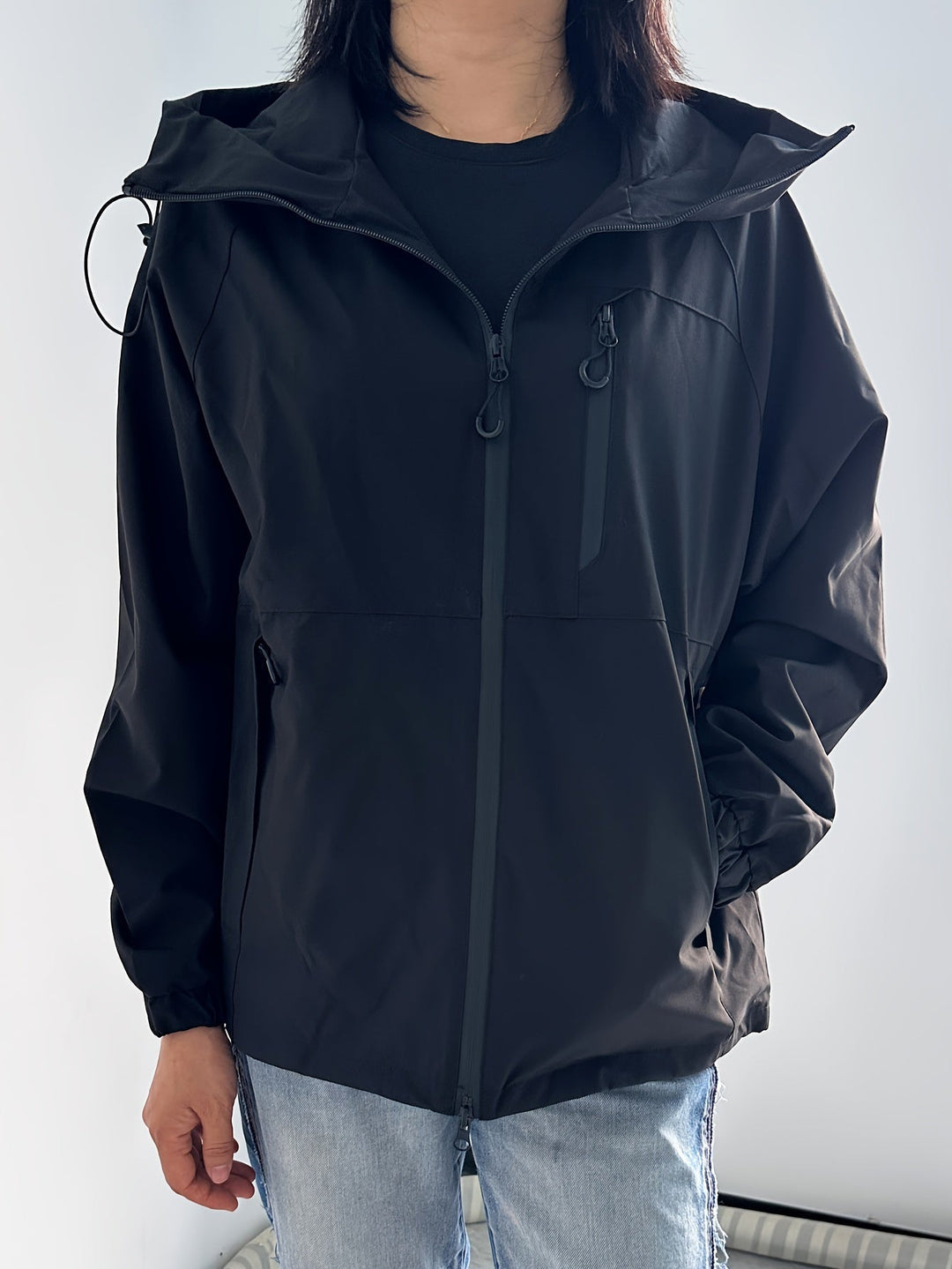 Veste imperméable femme – Coupe décontractée – Capuche ajustable – Fermeture zippée