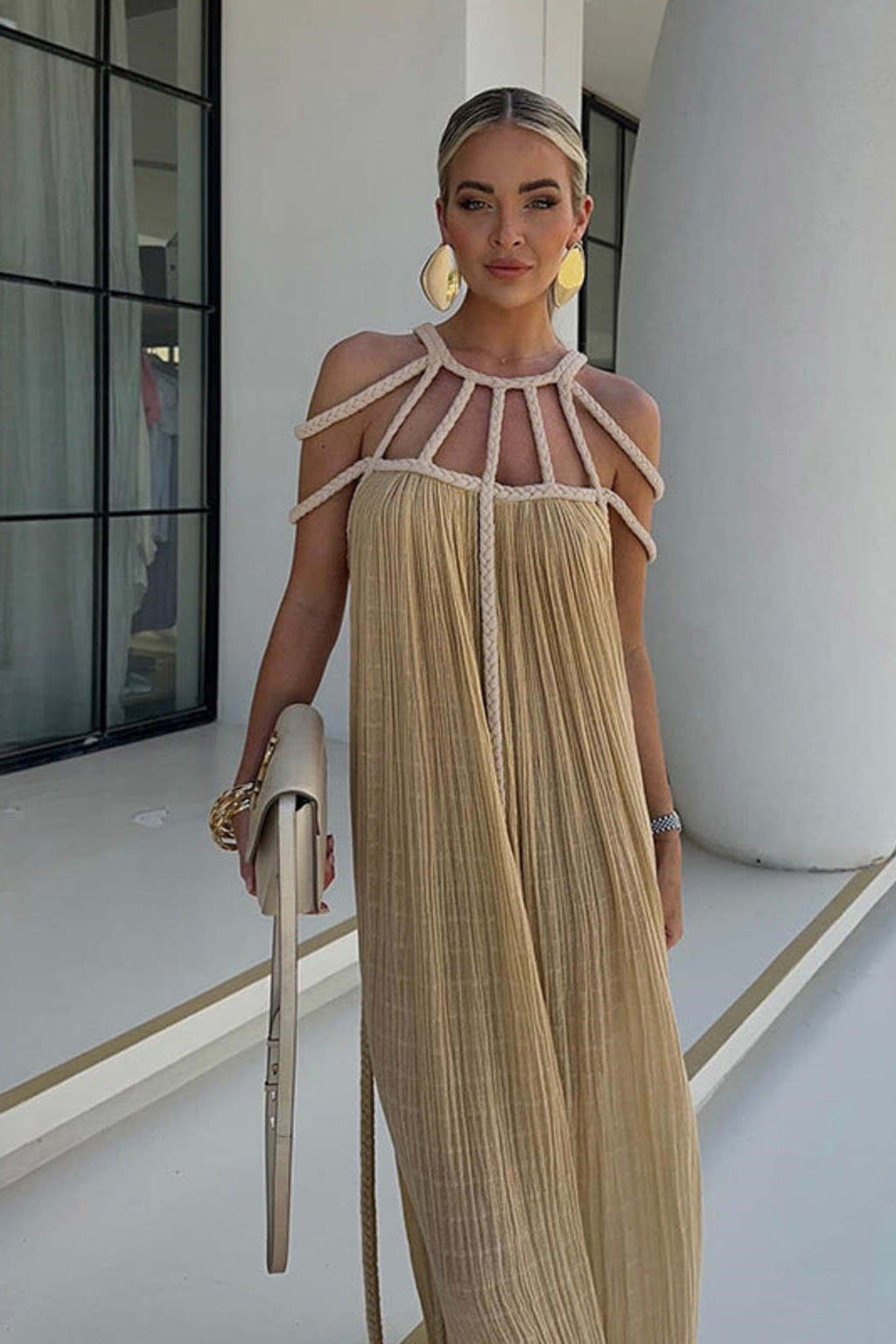 Robe Maxi Femme - Décolleté Halter - Plissée Élégante - Coupe Ample et Fluide
