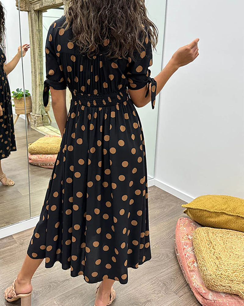 Robe Midi Femme – Coupe Évasée – Col V – Manches Courtes à Nouer – Boutonnée Devant – Motif Pois