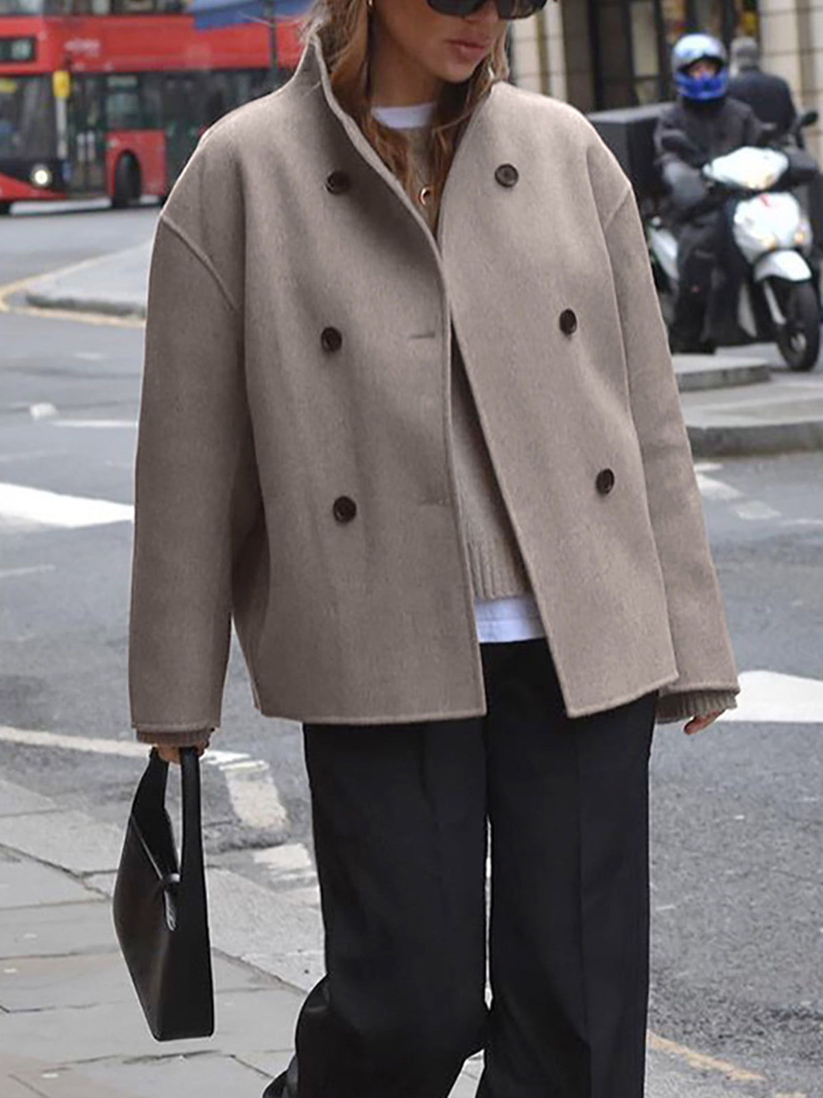 Veste femme en laine – Coupe structurée – Col montant – Fermeture croisée élégante
