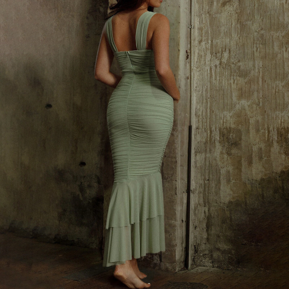 Robe Longue Femme – Ajustée et Froncée – Sans Manches – Élégante et Fluide