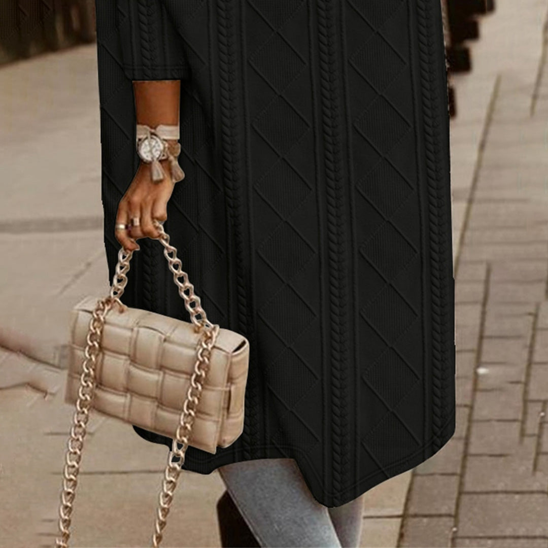 Manteau long femme à capuche – Maille torsadée – Coupe oversize – Ouverture frontale