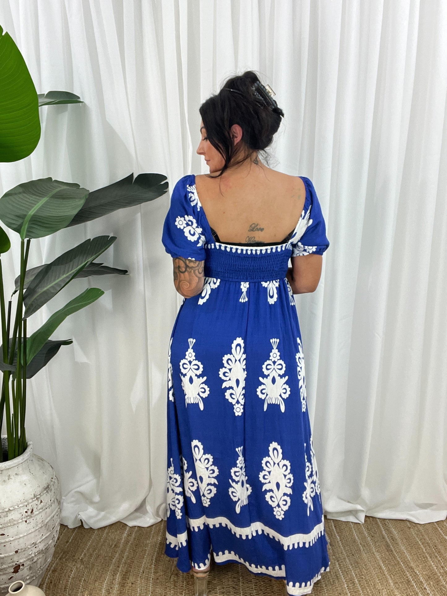 Robe Longue Femme - Épaules Dénudées - Manches Courtes Bouffantes - Fluide et Élégante