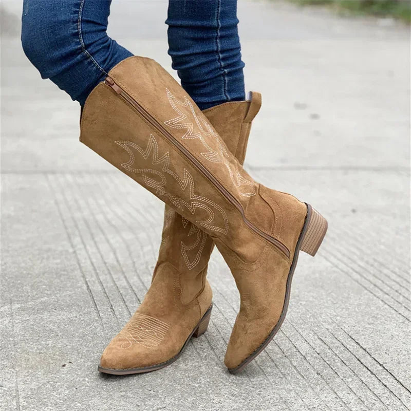 Bottes cowboy femme – Style western brodé – Suédine – Mi-mollet – Talon bas
