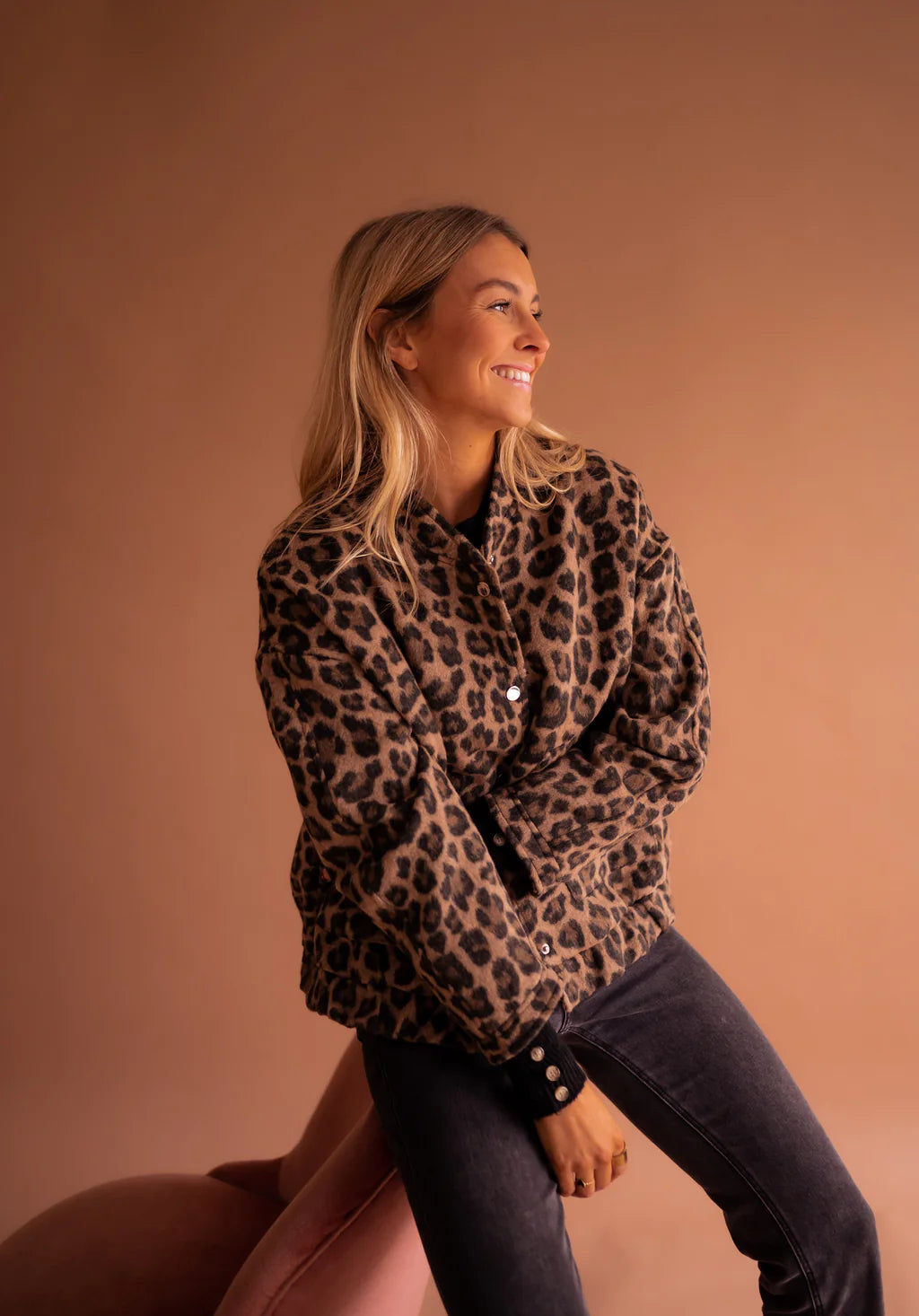 Blouson femme – Fausse fourrure – Coupe décontractée – Imprimé léopard – Boutons pression