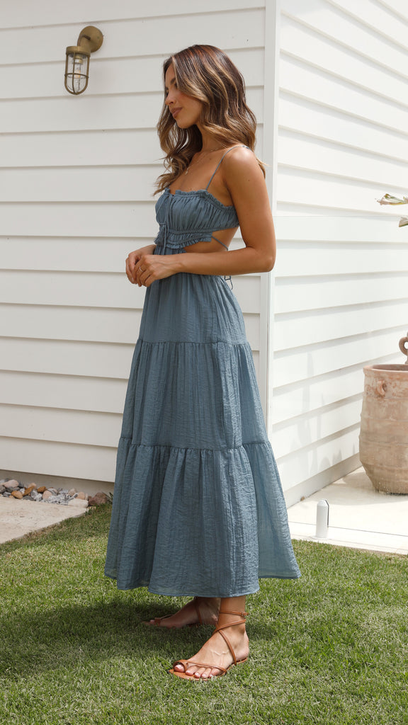 Robe Maxi Femme - Sans Manches - Bretelles Fines - Jupe Évasée - Détails Découpés