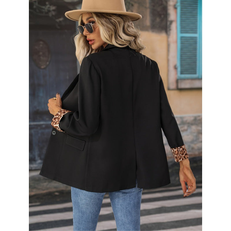 Blazer femme – Coupe décontractée – Revers cranté – Fermeture un bouton – Poignets contrastés