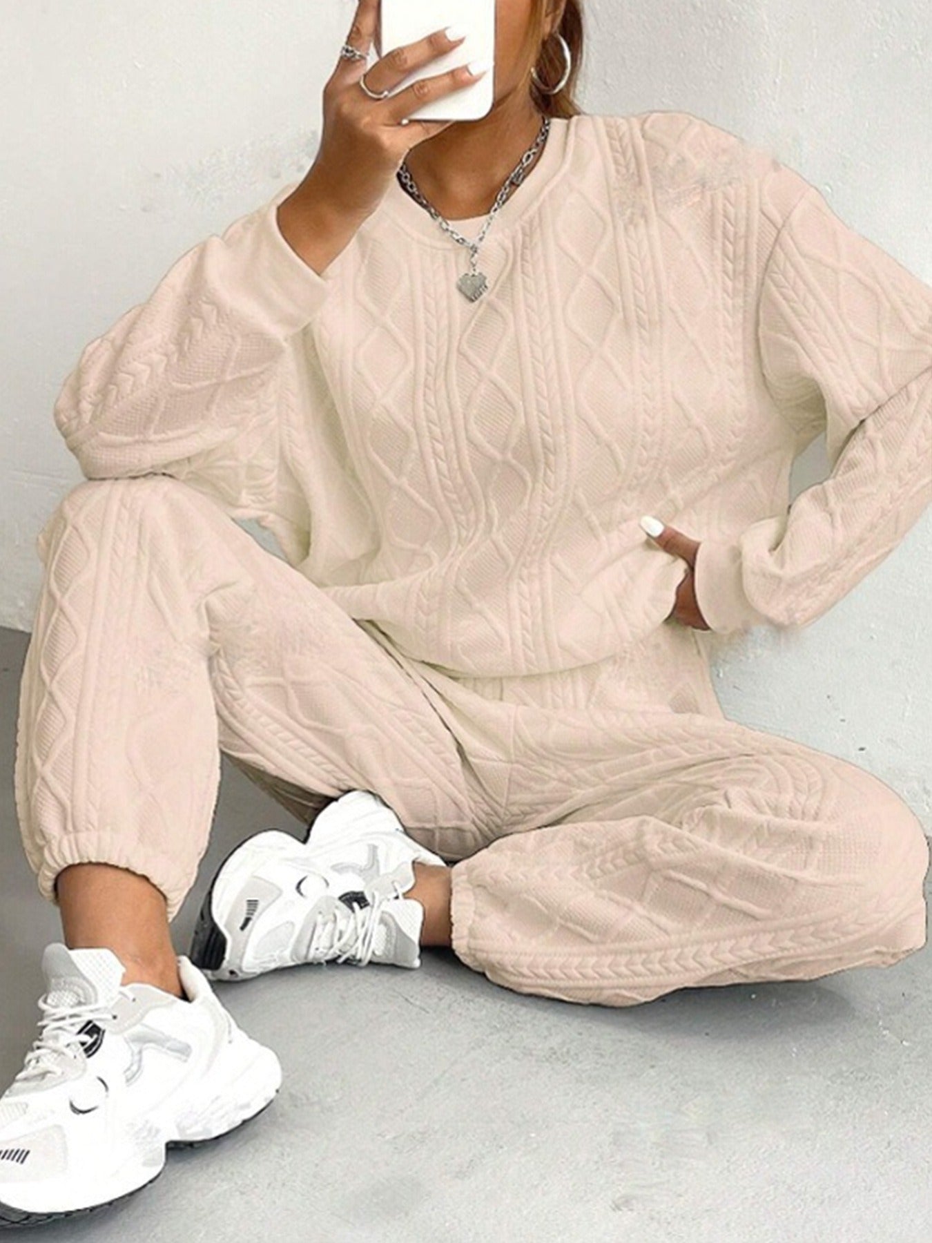 Ensemble détente femme – Maille torsadée – Coupe décontractée – Manches longues et bas resserrés