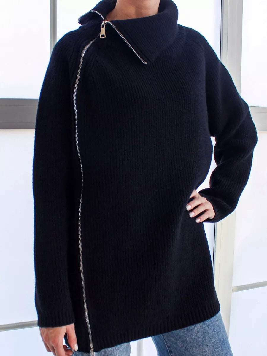 Pull femme en maille – Coupe oversize – Col large – Fermeture zippée asymétrique