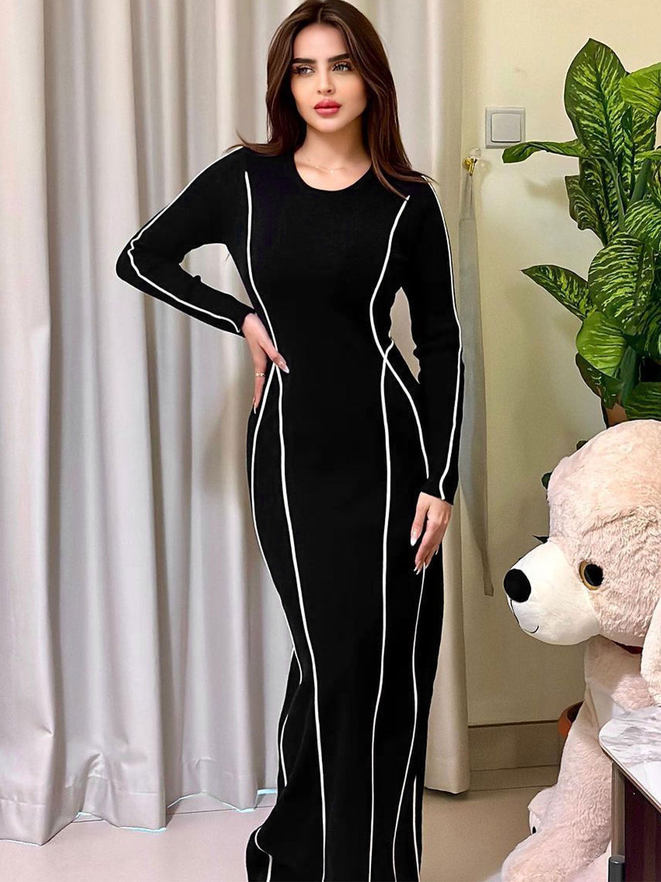 Robe longue élégante à manches longues pour femme – Rayures contrastées – Coupe moulante