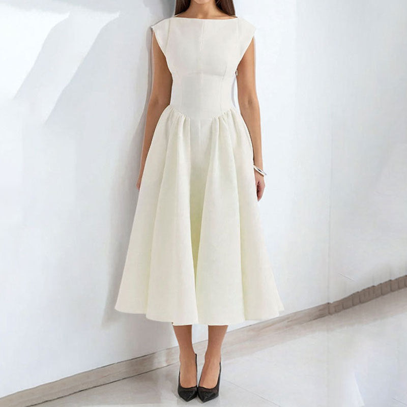 Robe femme sans manches – Taille cintrée – Coupe évasée – Longueur midi élégante