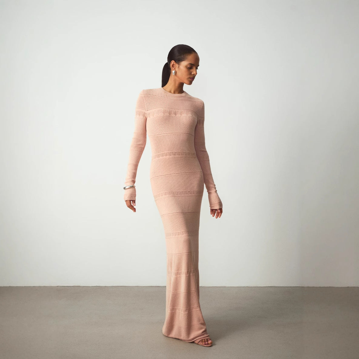 Robe longue femme – Coupe ajustée – Maille côtelée – Manches longues – Col rond