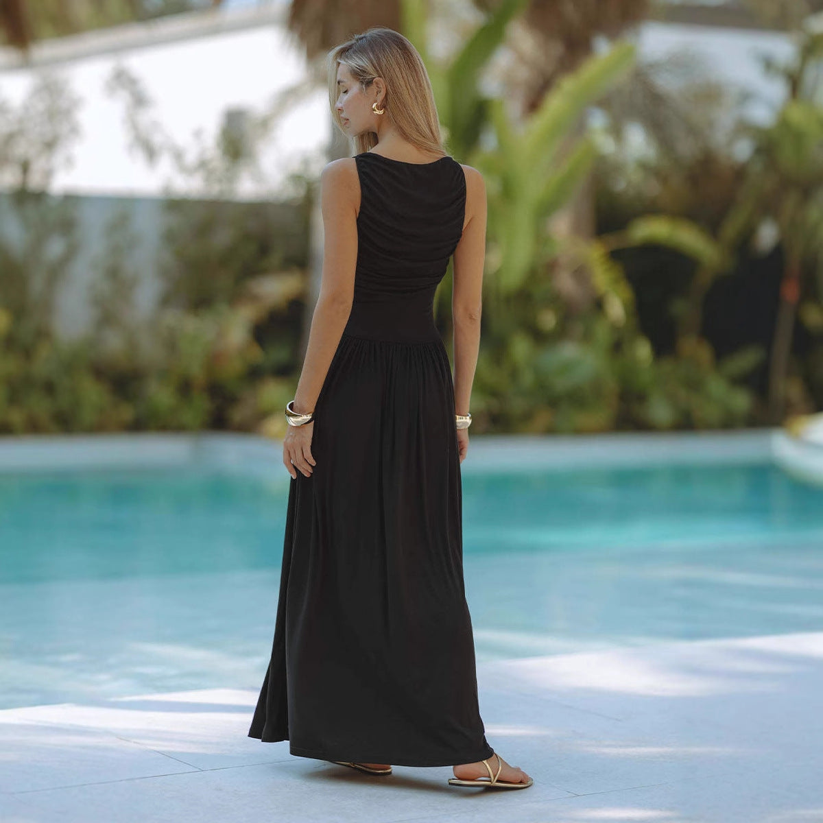 Robe sans manches femme – Coupe ajustée – Taille froncée – Longue – Tissu léger