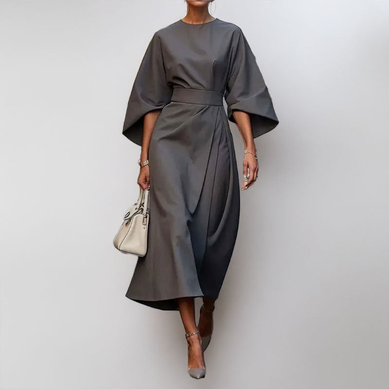 Robe longue femme – Taille cintrée – Manches chauve-souris – Drapé fluide élégant