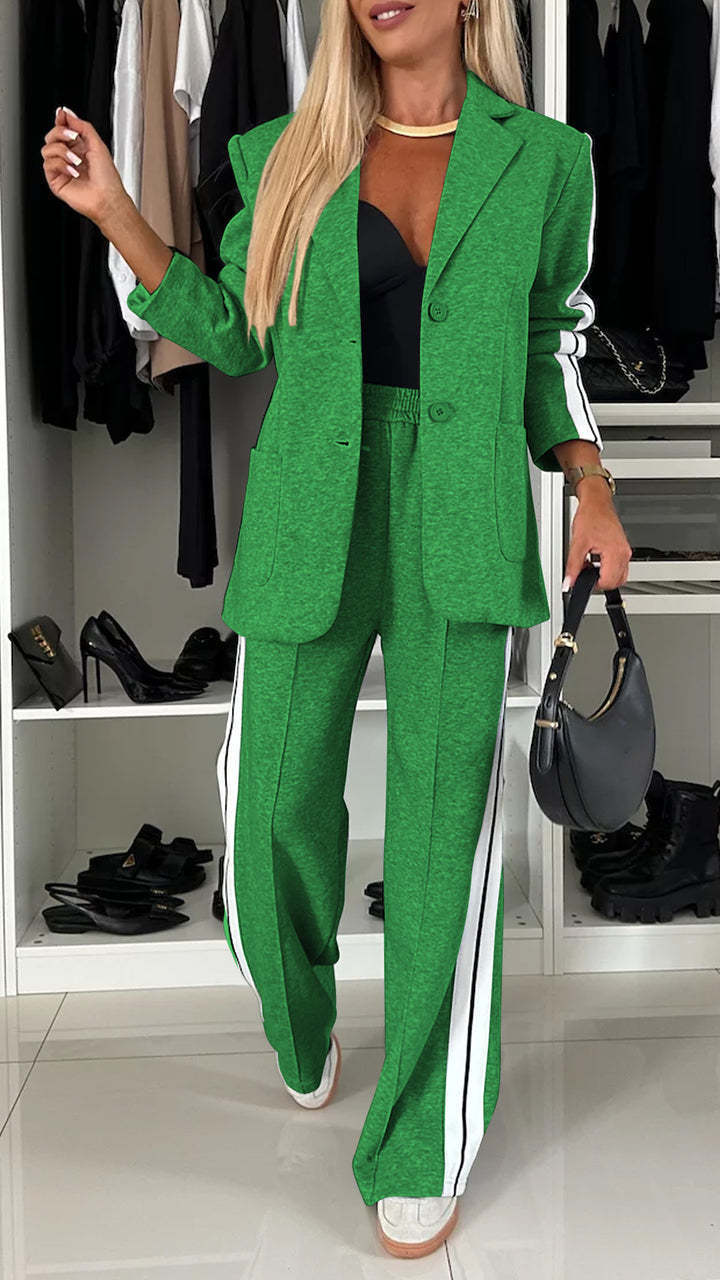 Ensemble femme blazer et pantalon – Coupe droite – Épaules structurées – Bande latérale