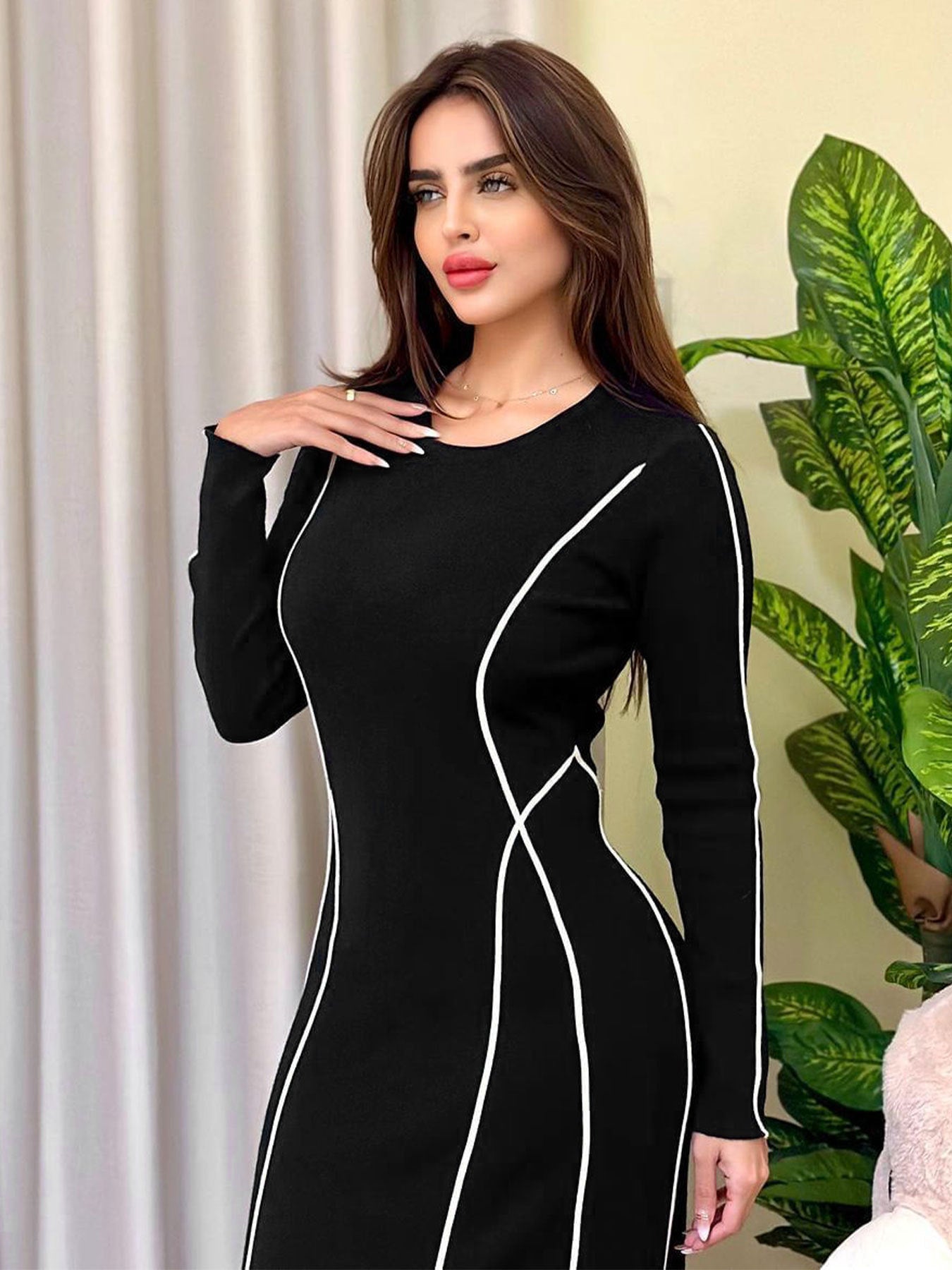 Robe longue élégante à manches longues pour femme – Rayures contrastées – Coupe moulante