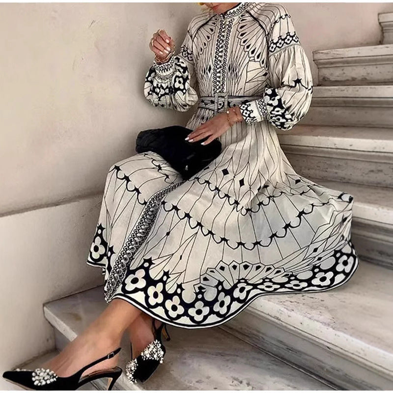 Robe midi femme – Coupe élégante – Manches longues – Motifs ornés – Taille ceinturée