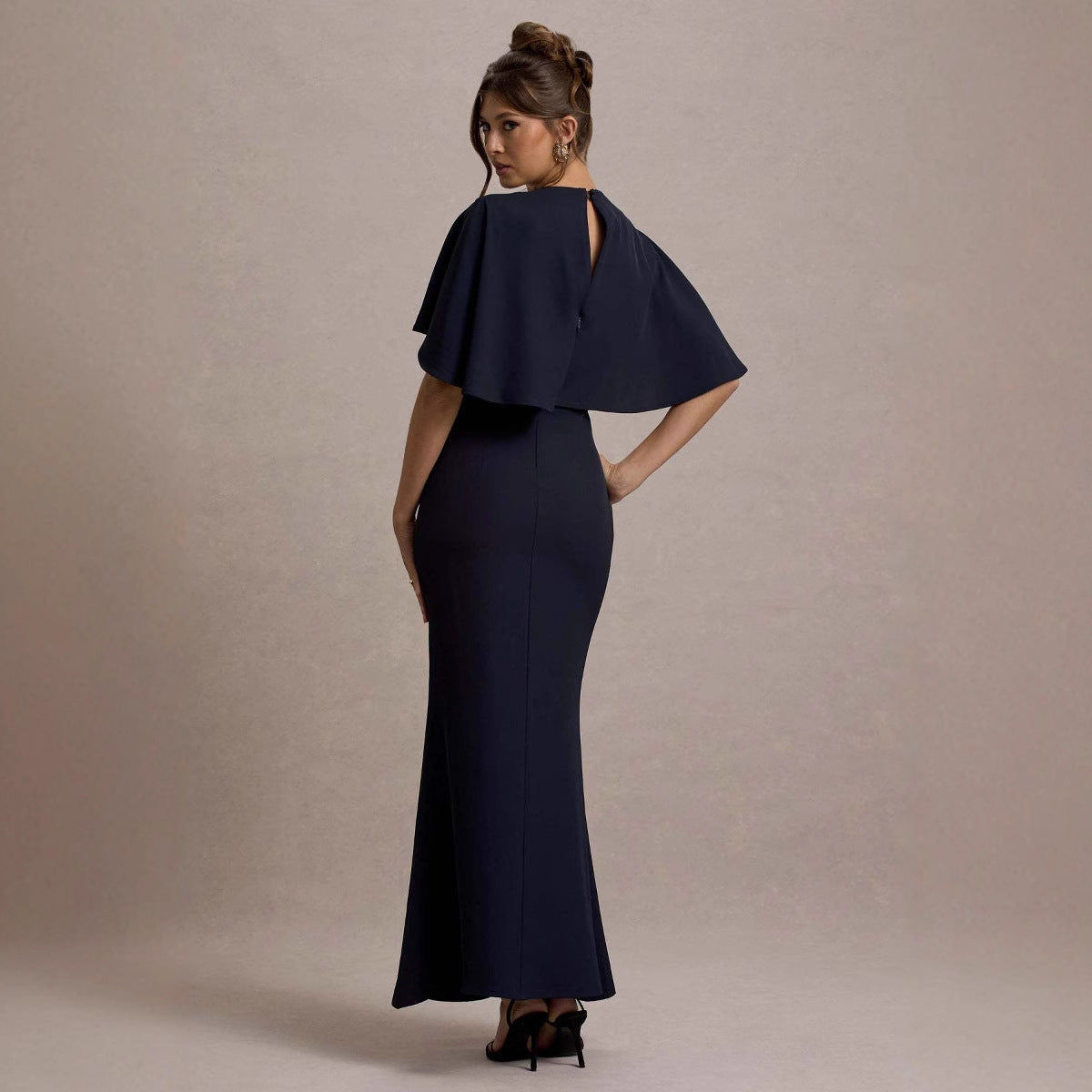 Robe longue femme – Coupe cintrée – Manches volantées – Taille froncée – Tissu luxe