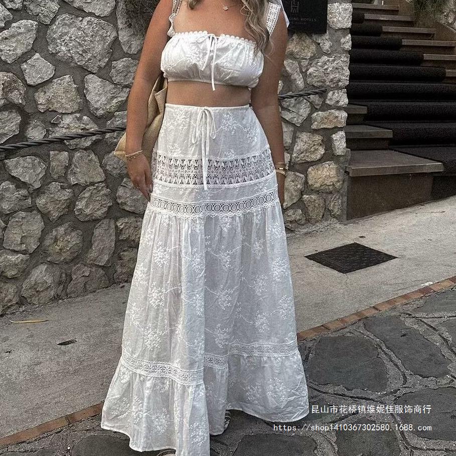 Ensemble Femme Deux Pièces – Dentelle Aérée – Top Épaules Dénudées – Jupe Longue Taille Haute Volants