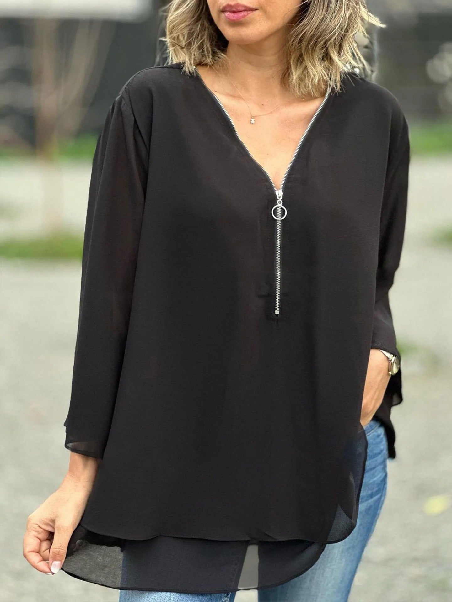 Blouse femme – Col V zippé – Coupe ample – Manches 3/4 – Tissu léger fluide