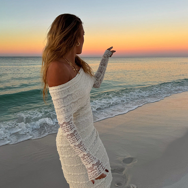 Robe longue femme – Dentelle élégante – Coupe ajustée – Épaules dénudées manches longues