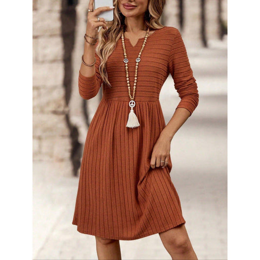 Robe femme – Maille douce – Coupe décontractée – Manches longues – Col en V