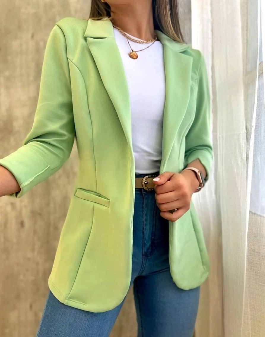 Veste de costume femme – Coupe cintrée – Épaules structurées – Longueur hanches