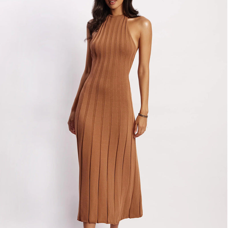 Robe midi femme – Maille côtelée – Coupe ajustée – Col halter – Jupe plissée