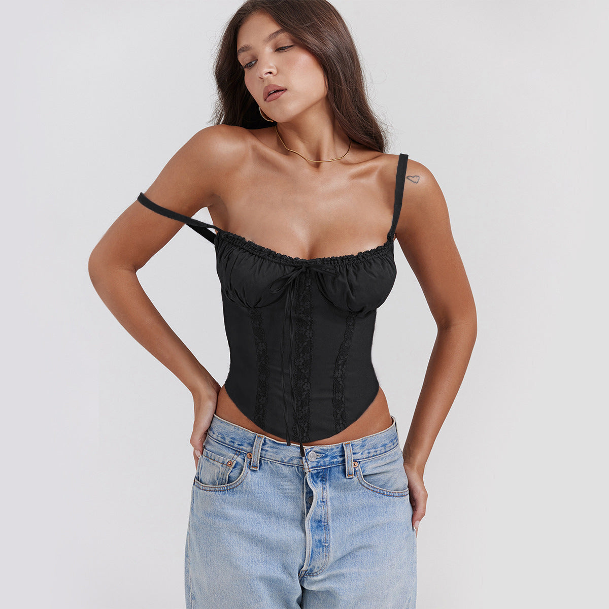 Débardeur Femme – Coupe Ajustée – Dentelle Élégante – Finition Satinée – Fines Bretelles